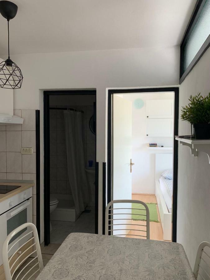 Apartment Bujas Raslina Luaran gambar